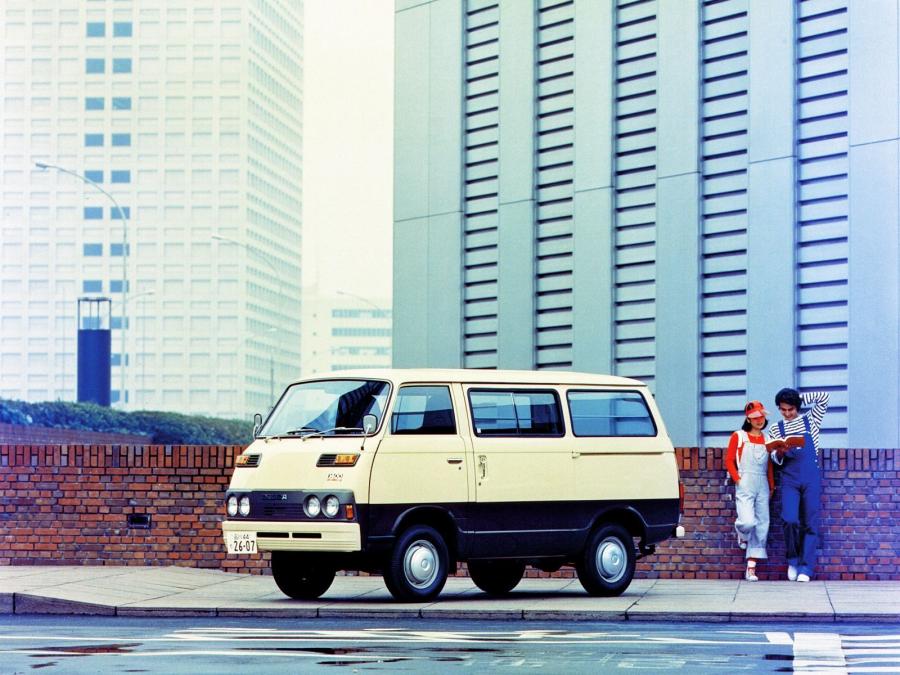  Mitsubishi Delica Coach 1974 года  (фото 3 из 3)